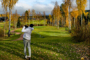 HimosLomien majoittujat saavat golfin greenfeet majoituksen yhteydessä etuhintaan.