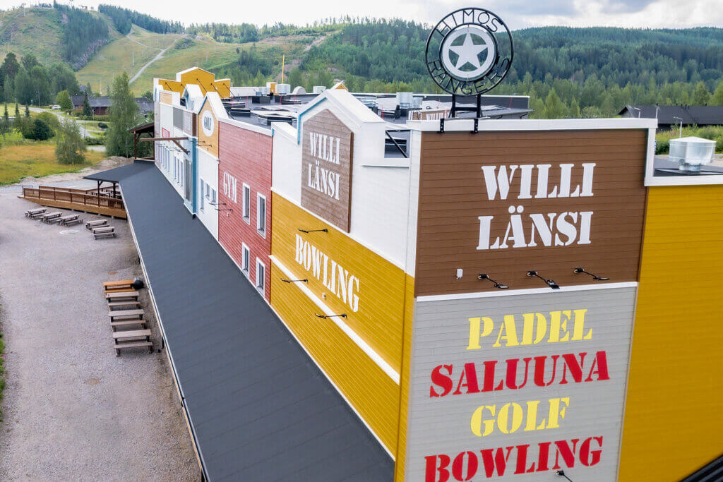 Himoksen preeriakisa kilapillaain joukkuissa Willi Länsi -huvikeskuksessa.