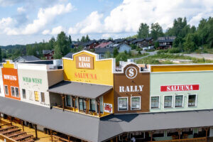 Himoksen preeriakisa kilapillaain joukkuissa Willi Länsi -huvikeskuksessa.